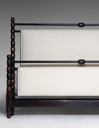 Aesthetic Decor 3001 - Bobbin Bed detail